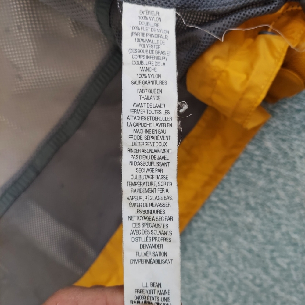 L.L. Bean Men's Yellow 'StowAway' Hooded Raincoat - Picture 12 of 16